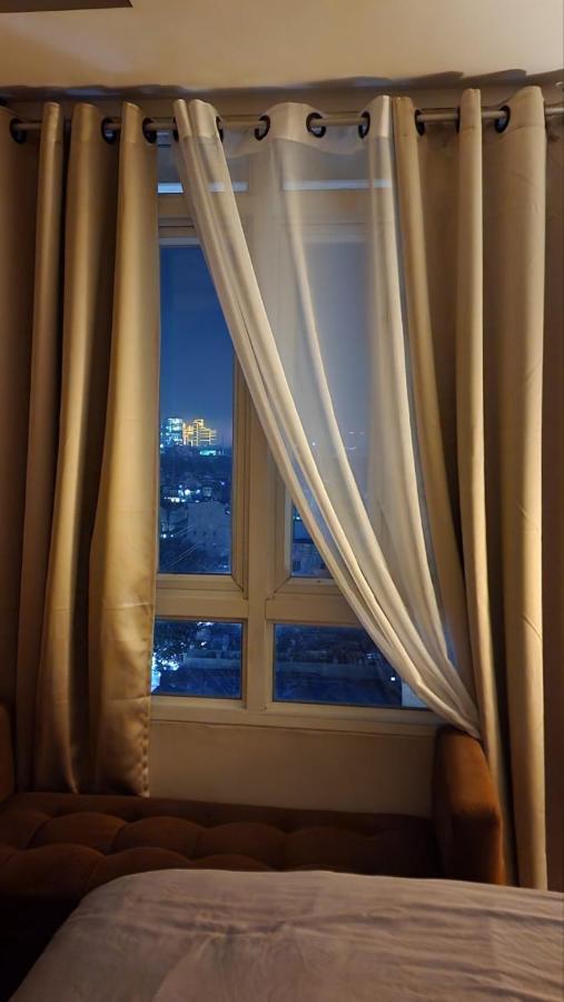 Alps At 150 Newport Blvd Condominum Near T3 Pasay Buitenkant foto